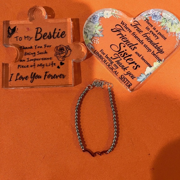 Heart and Puzzle Piece Friendship Decor Set - Picture 5 of 5